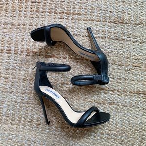 Steve Madden heels NWOT